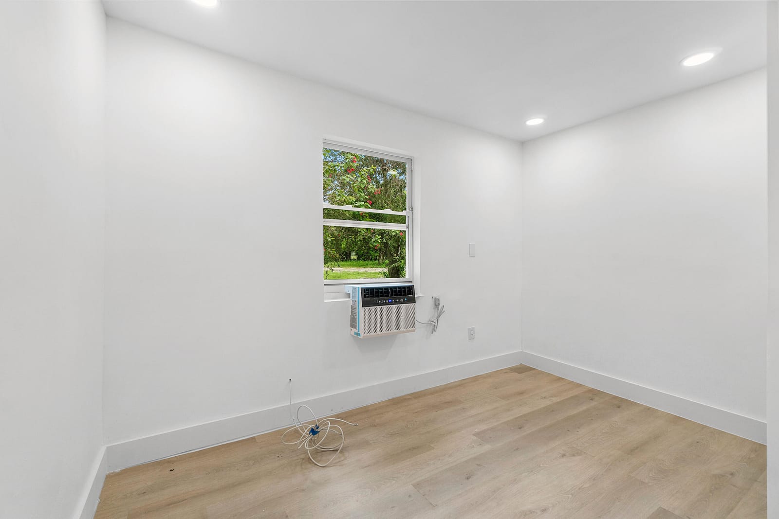 114 NW 10th Avenue — photo 12