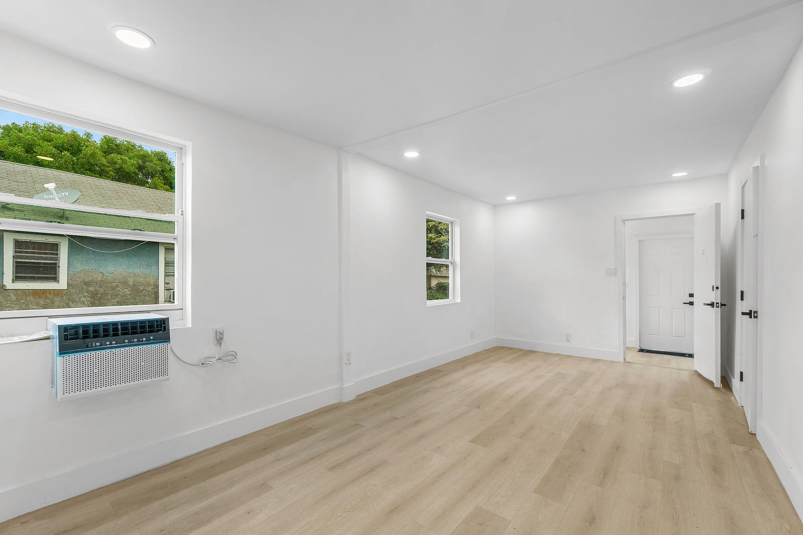 114 NW 10th Avenue — photo 8
