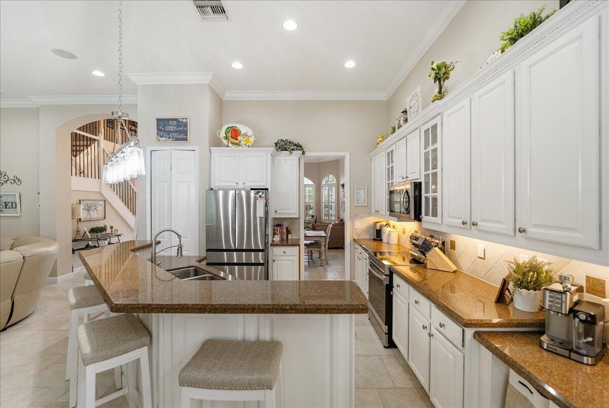 8809 Champions Way — photo 11
