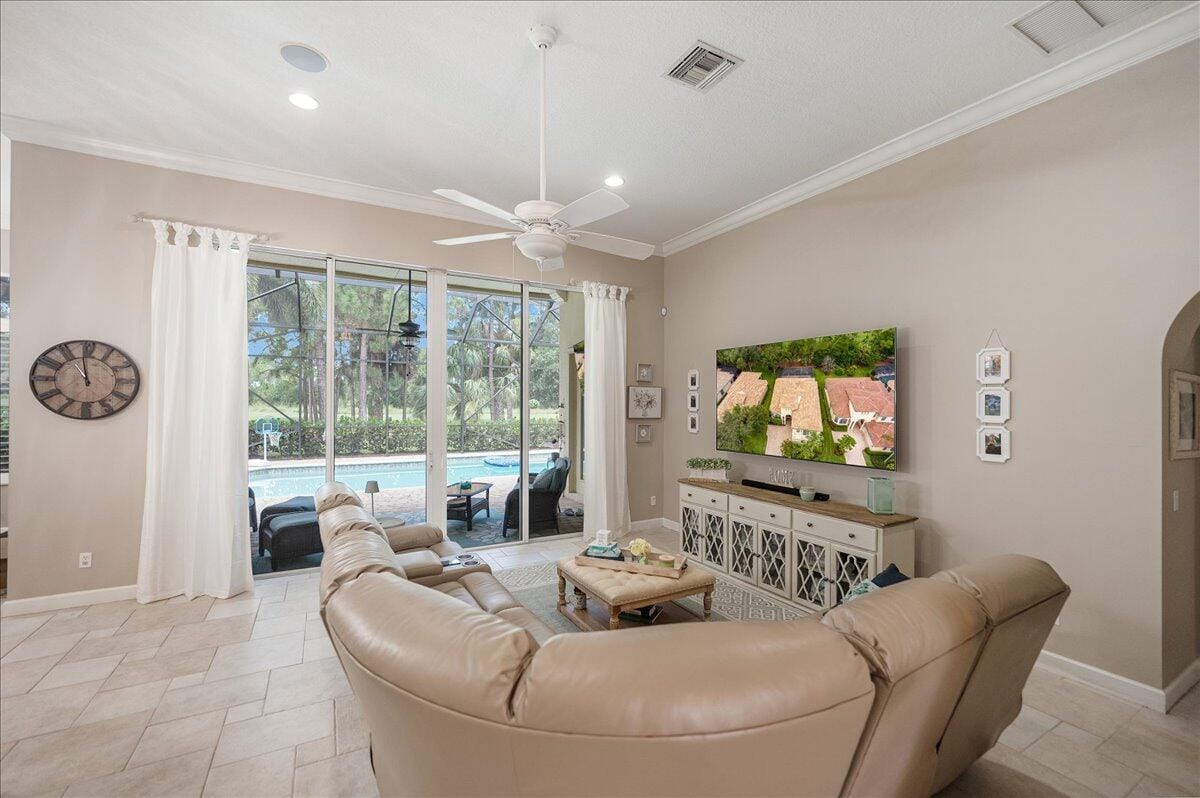 8809 Champions Way — photo 12