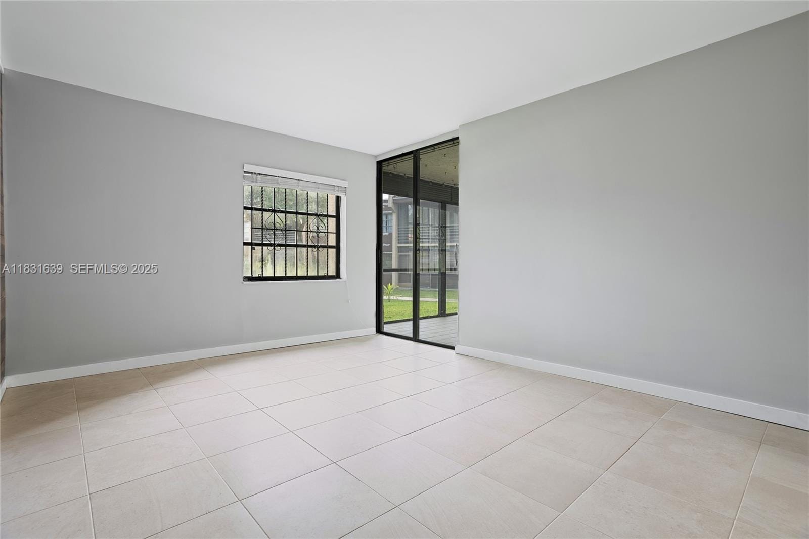 20801 San Simeon Way 105, Miami, FL 33179 photo 12