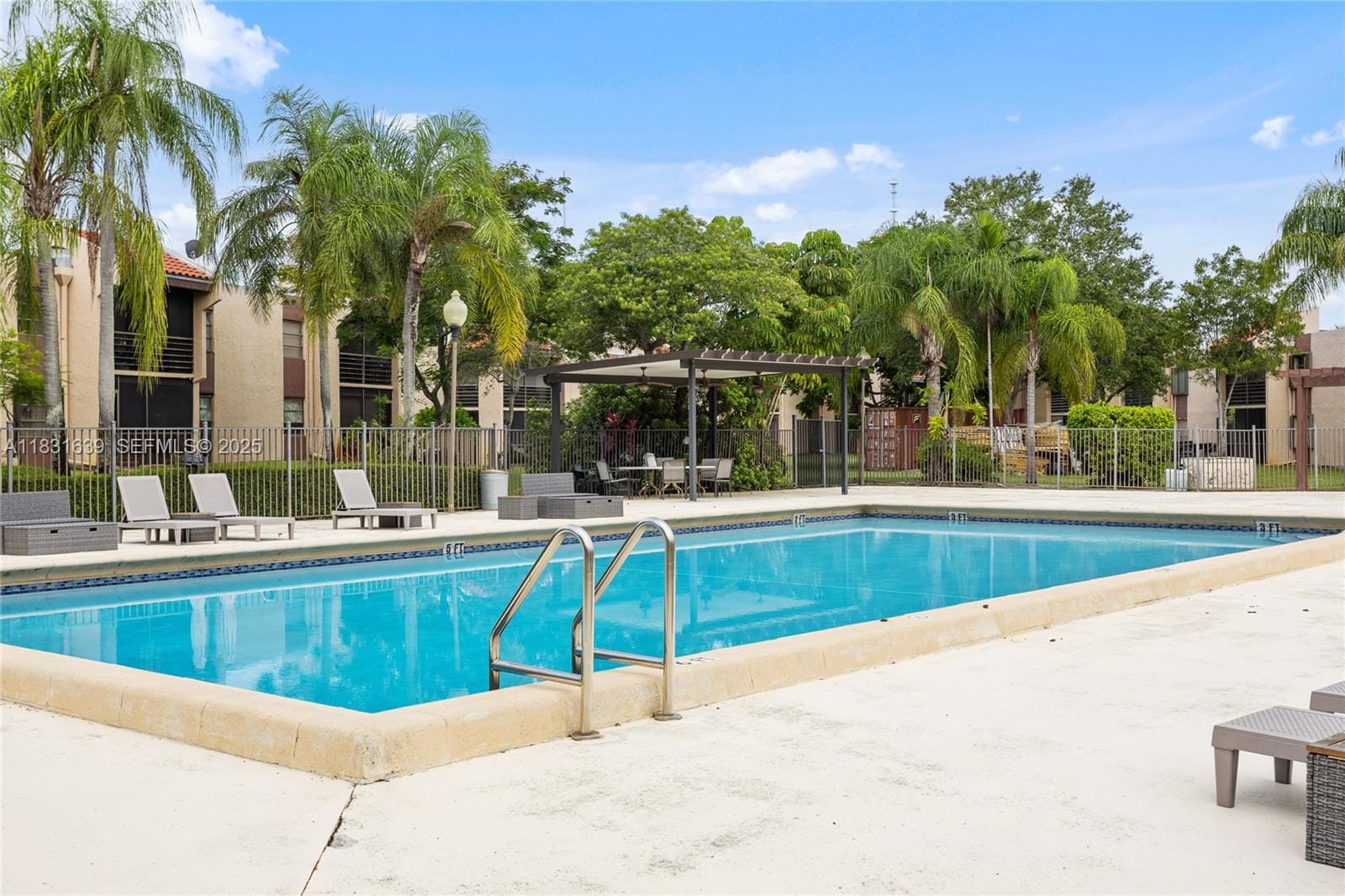 20801 San Simeon Way 105, Miami, FL 33179 photo 28