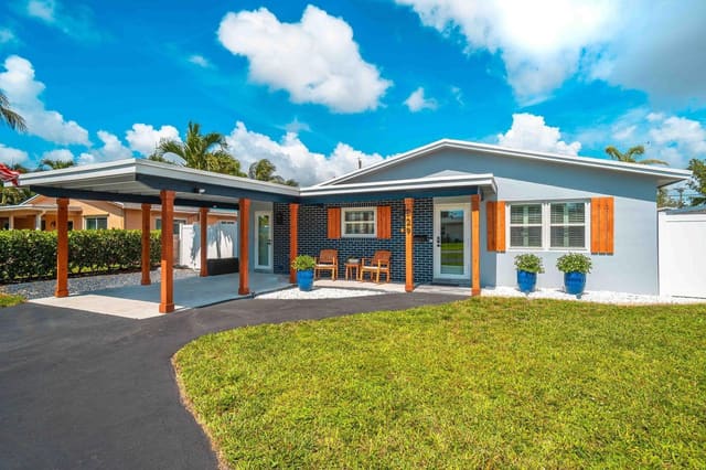 829 NW 9th Avenue, sold in Dania Estates, Dania Beach, FL