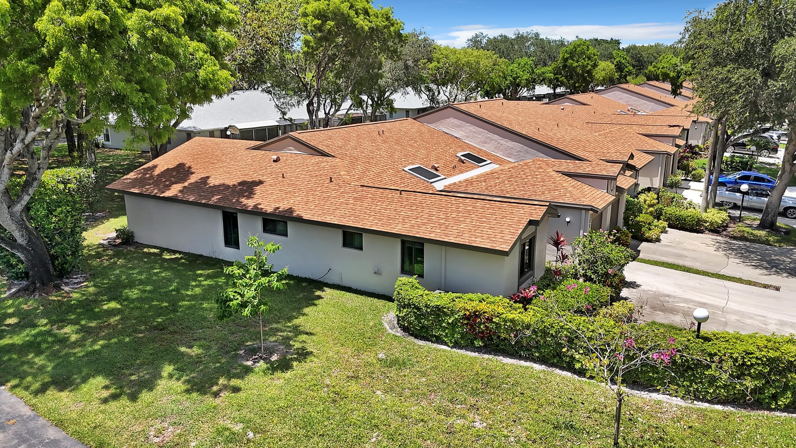 18619 Breezy Palm Way — photo 2