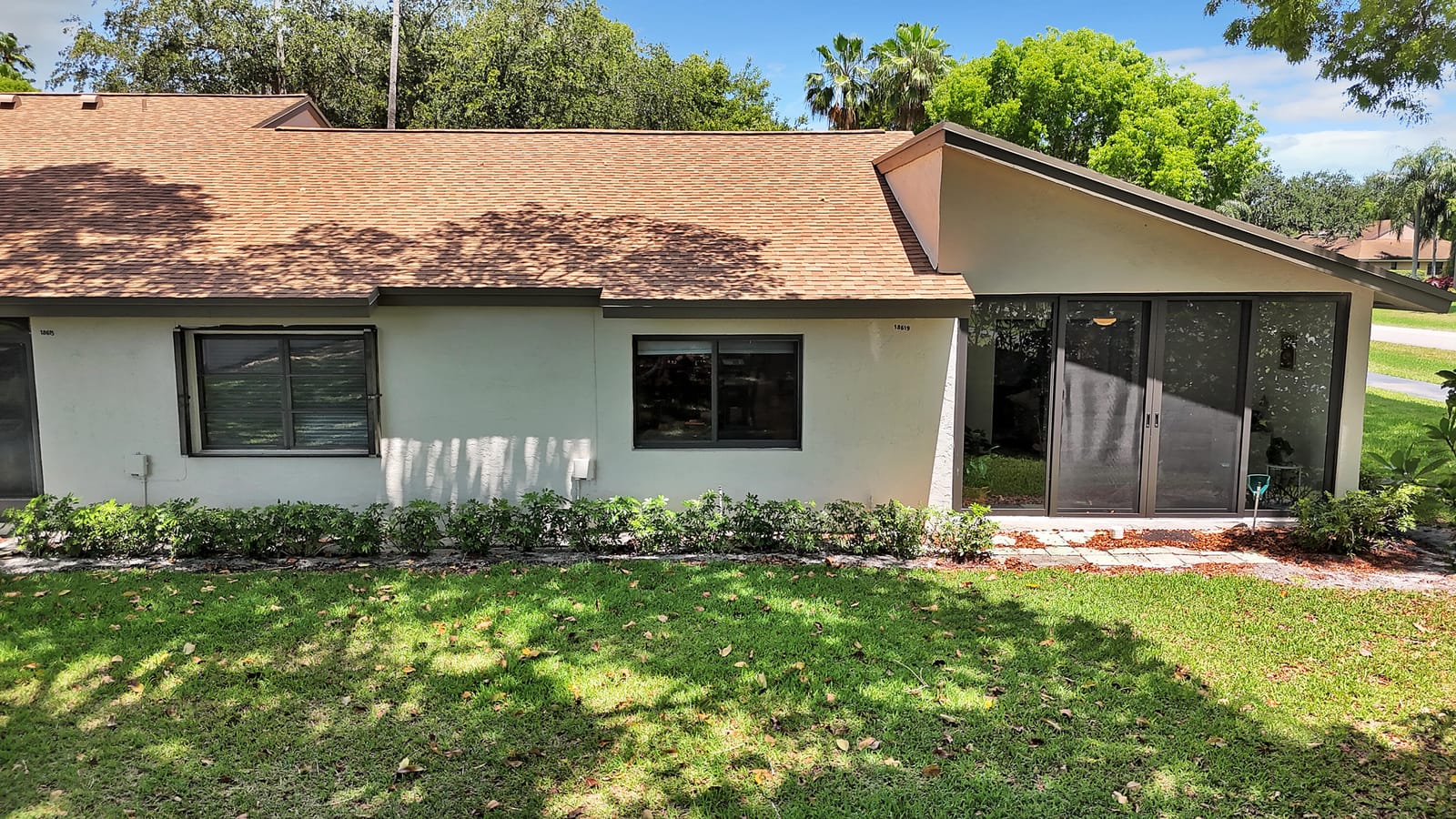 18619 Breezy Palm Way — photo 3