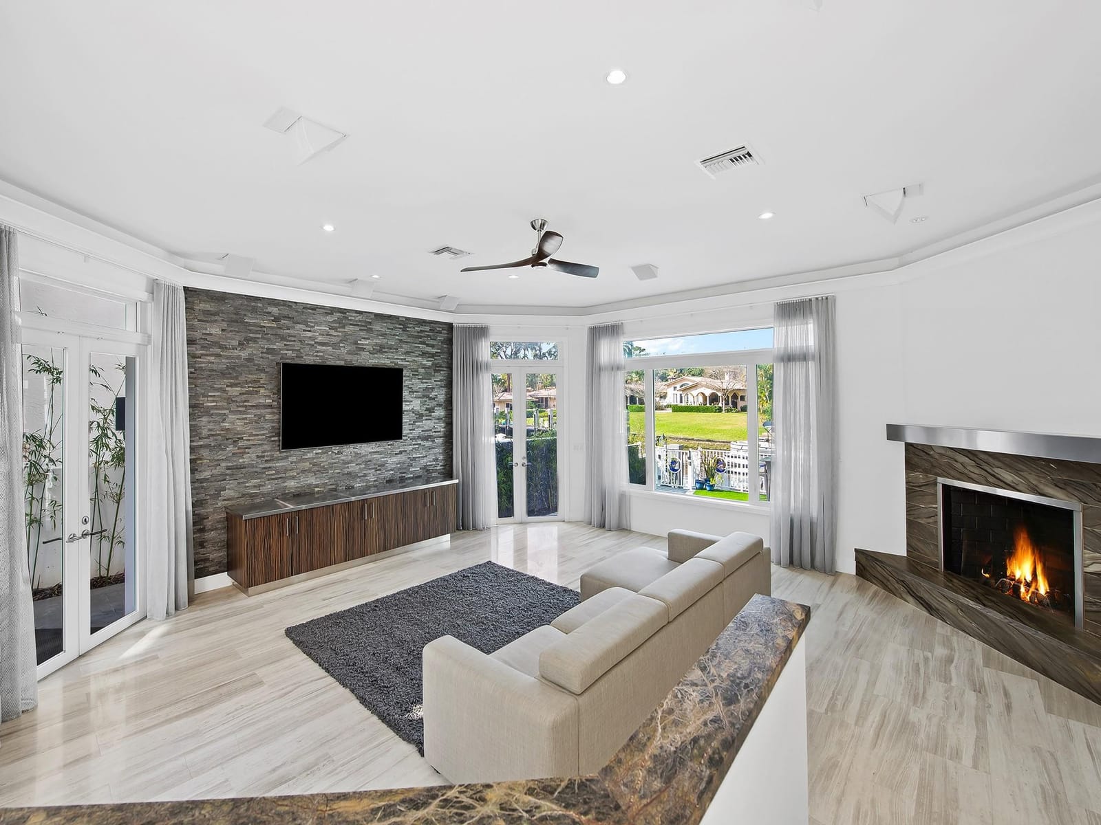 1425 Ponce De Leon Drive — photo 10
