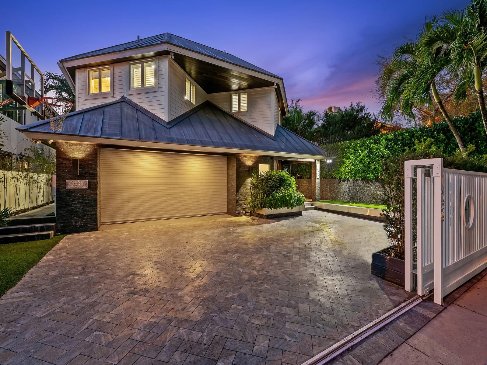 1425 Ponce De Leon Drive — photo 3