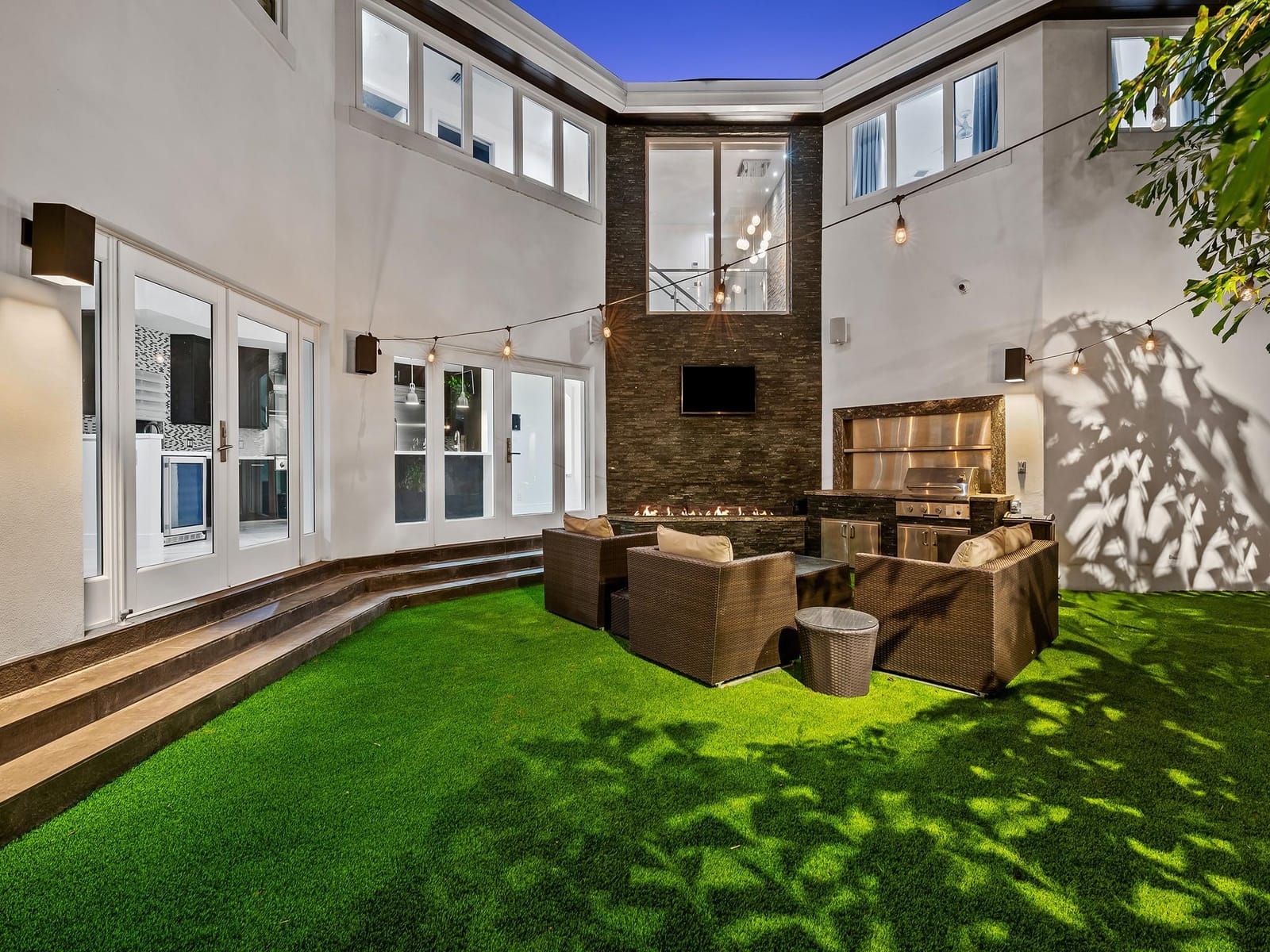 1425 Ponce De Leon Drive — photo 5