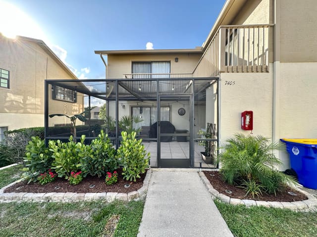 7405 SE Jamestown Terrace Bldg 17, sold in Jamestown At Heritage Ridge, Hobe Sound, FL