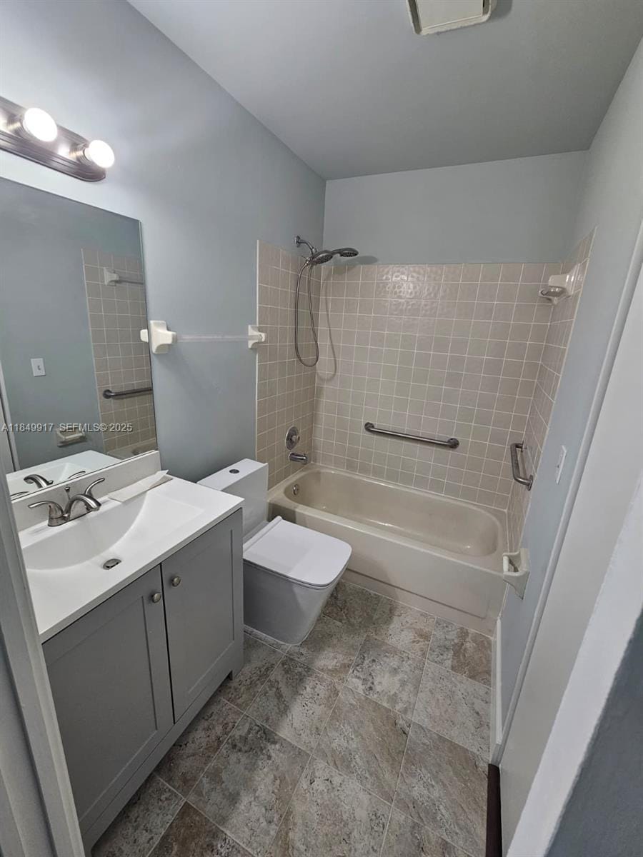 49 E Tara Lakes E Drive, Boynton Beach, FL 33436 photo 14