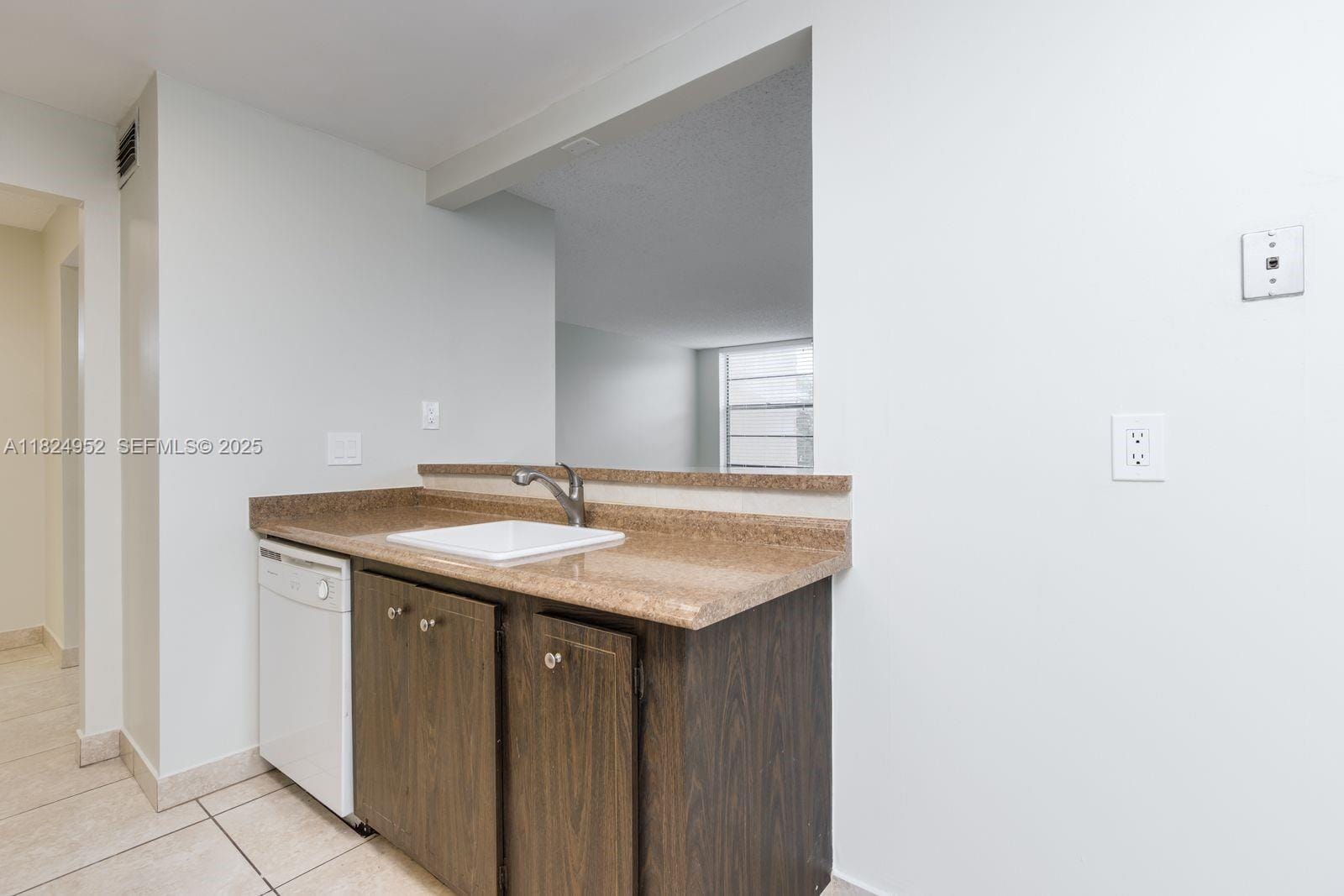 3100 N Pine Island Road 301 — photo 5