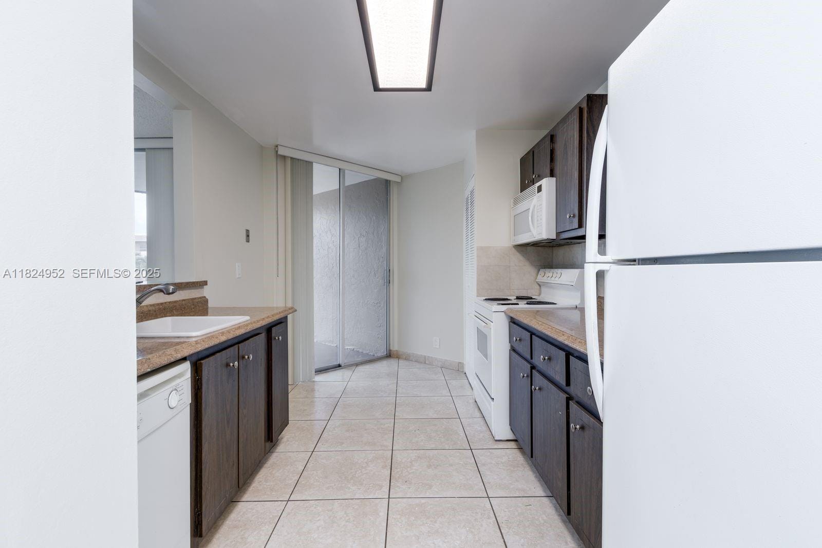 3100 N Pine Island Road 301 — photo 7