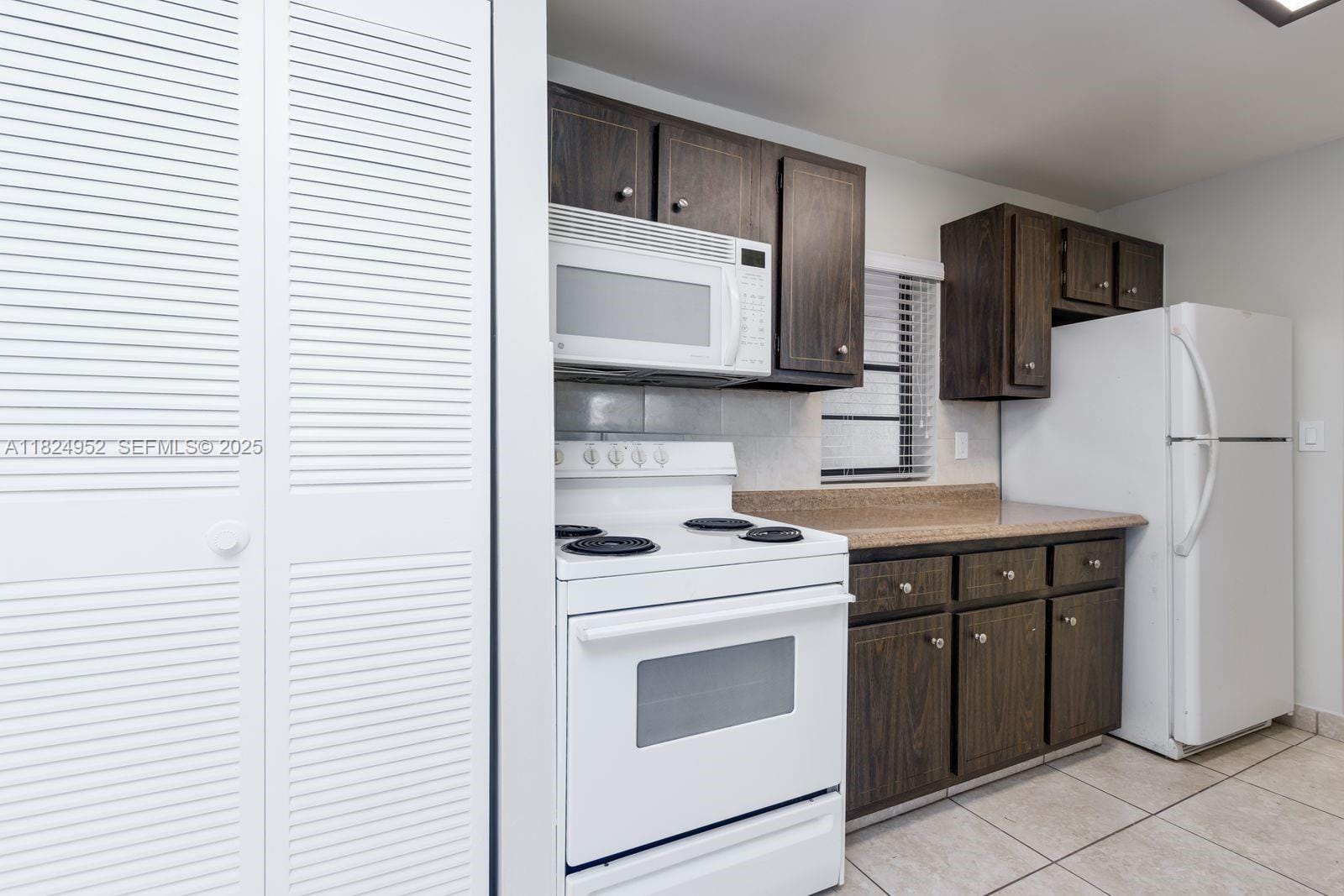 3100 N Pine Island Road 301 — photo 8