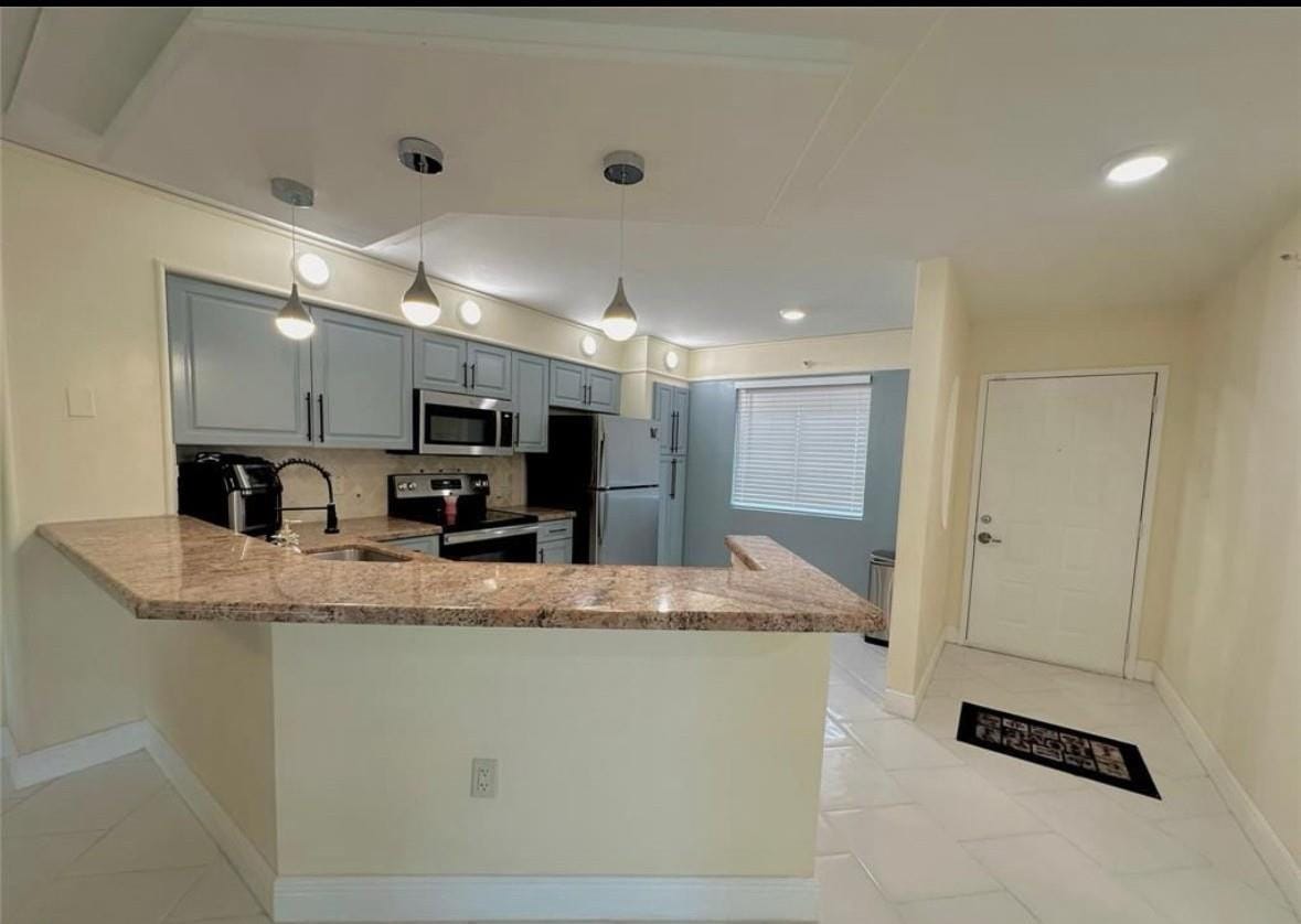 2240 N Cypress Bend Drive 501 — photo 3