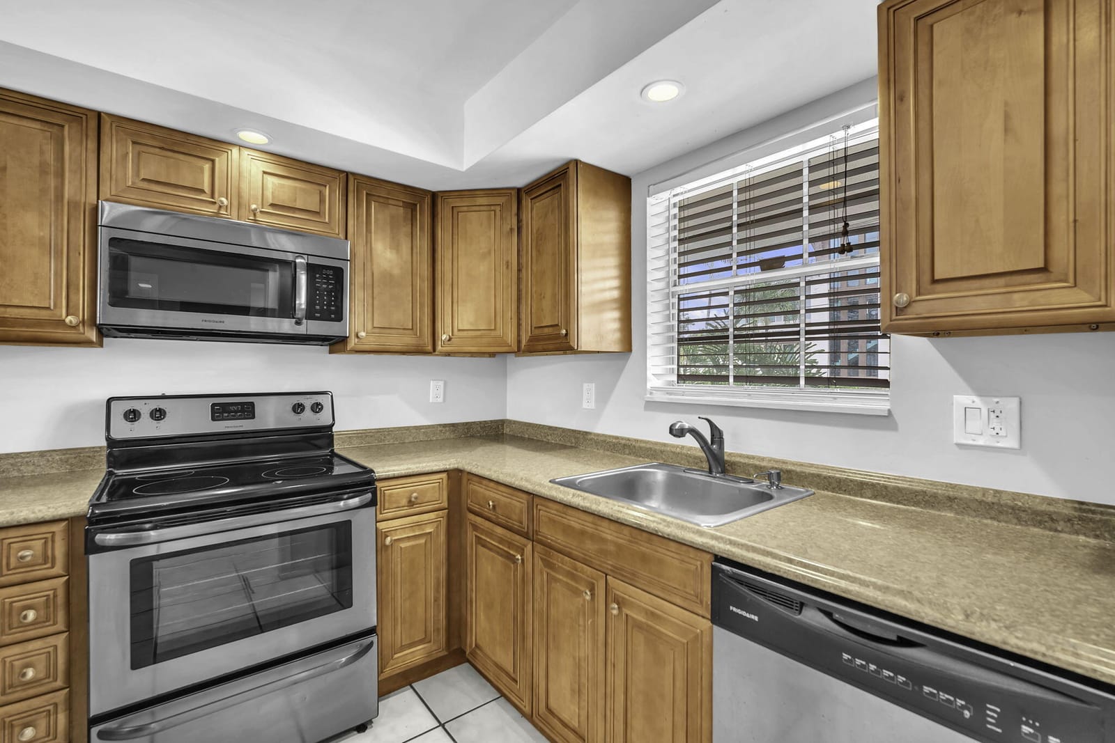 2130 NE 36th Street 63 — photo 5