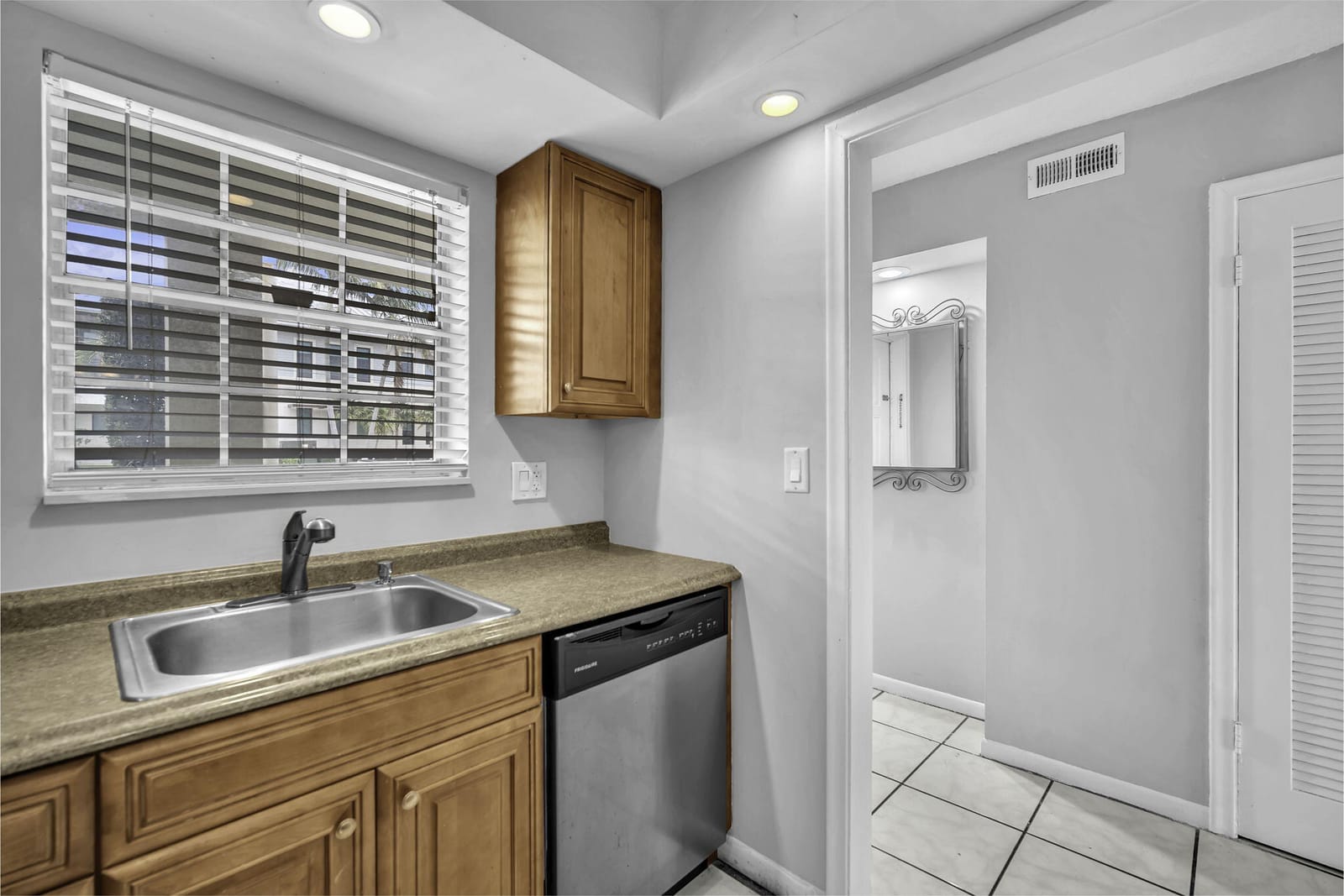 2130 NE 36th Street 63 — photo 7