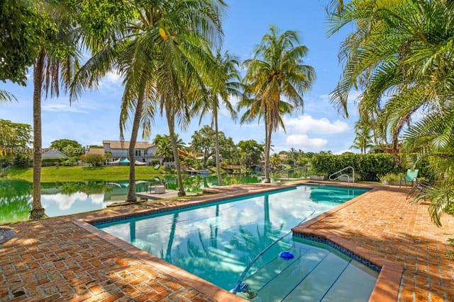 11445 SW 128th Court, sold in Lindgren Central, Miami, FL