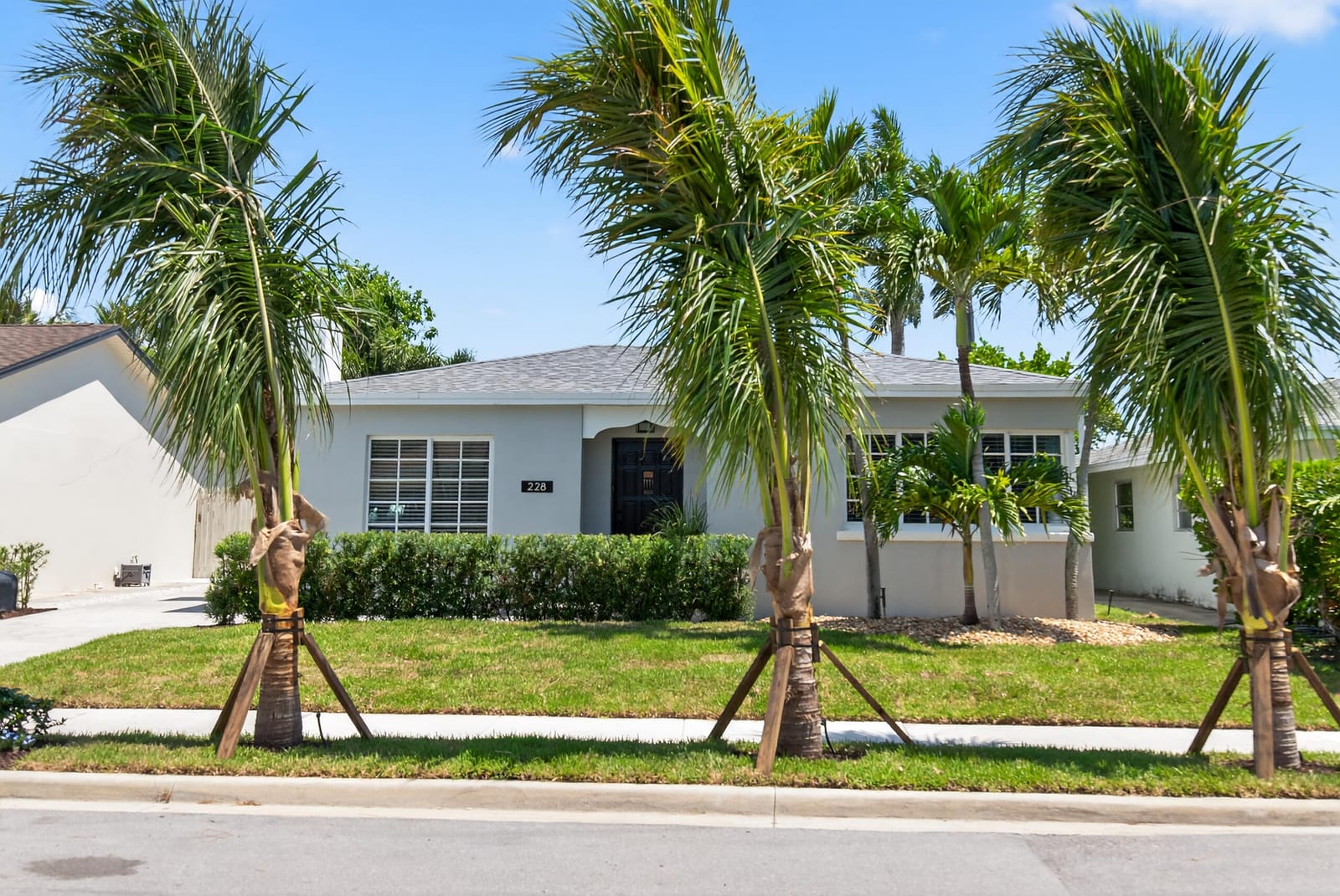 228 Wellesley Drive — photo 3