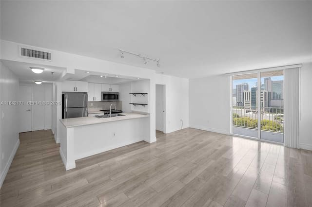 850 N Miami Avenue W-1804, sold in Madison Downtown Condo, Miami, FL