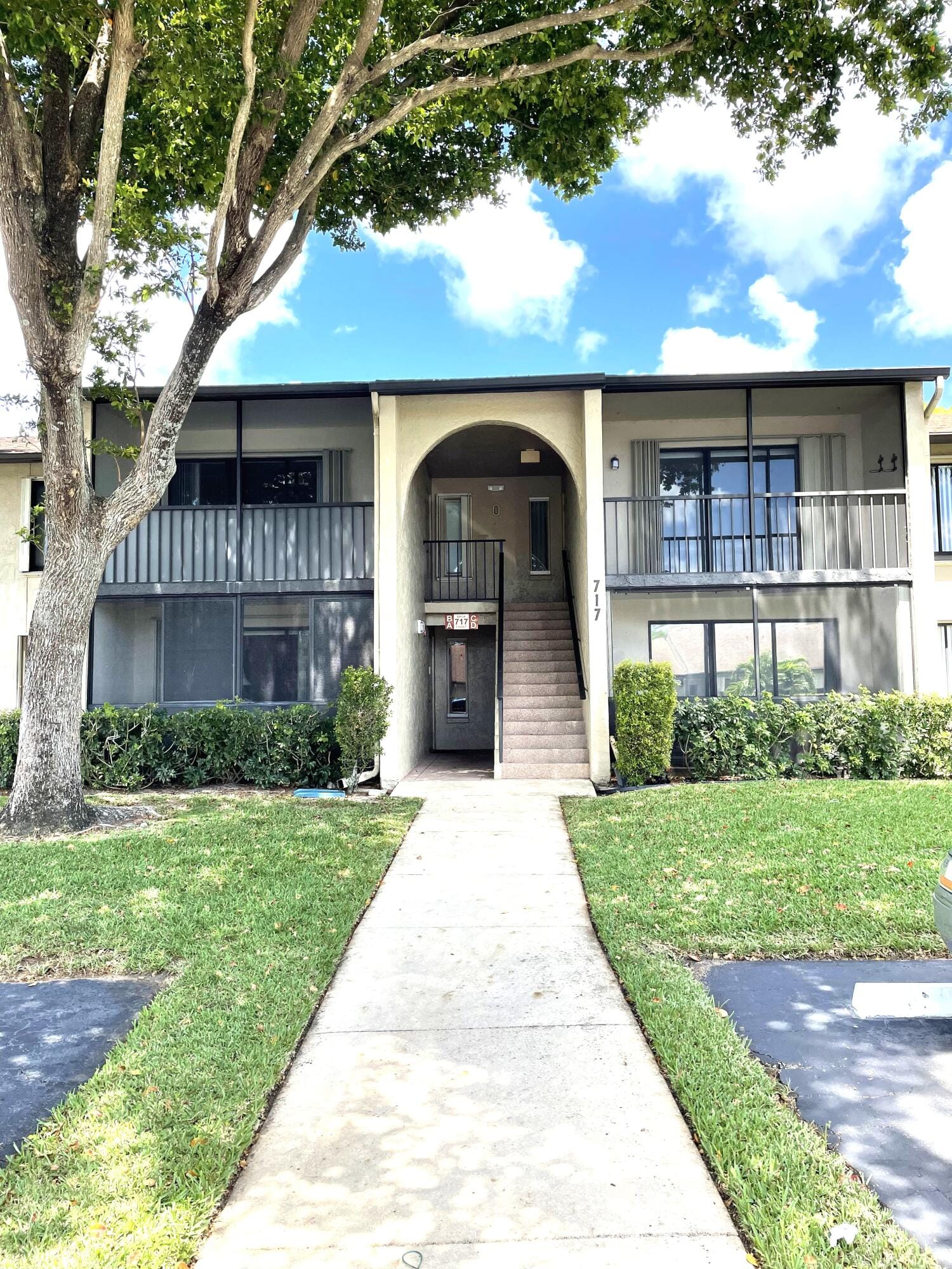 717 Sunny Pine Way D2, Greenacres, FL 33415