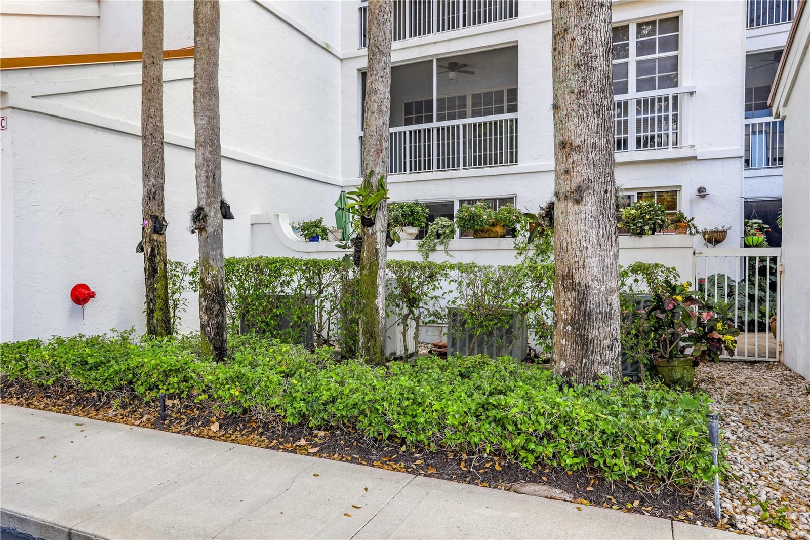 4112 W Palm Aire Drive 121B — photo 12