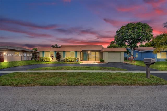 8109 NW 73rd Terrace, sold in Sunflower, Tamarac, FL