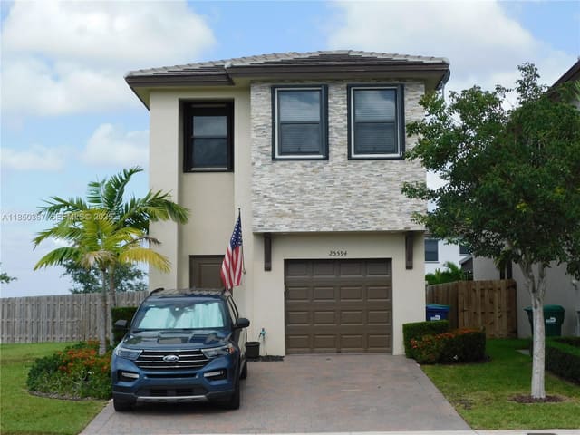25594 SW 108th Court, Homestead, FL 33032