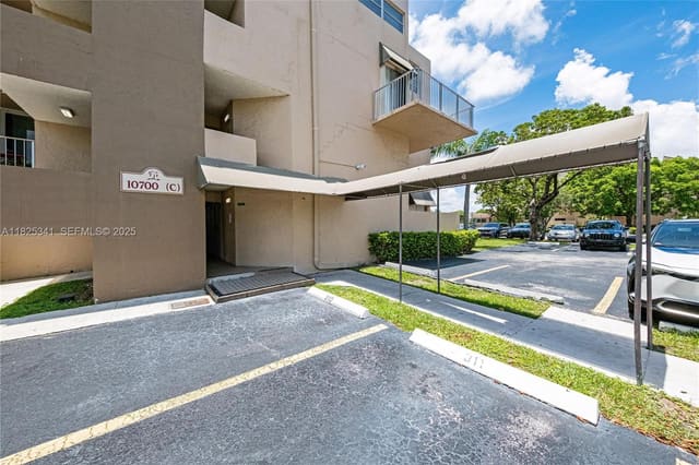 10700 SW 108th Avenue C316, sold in The Terraces, Miami, FL