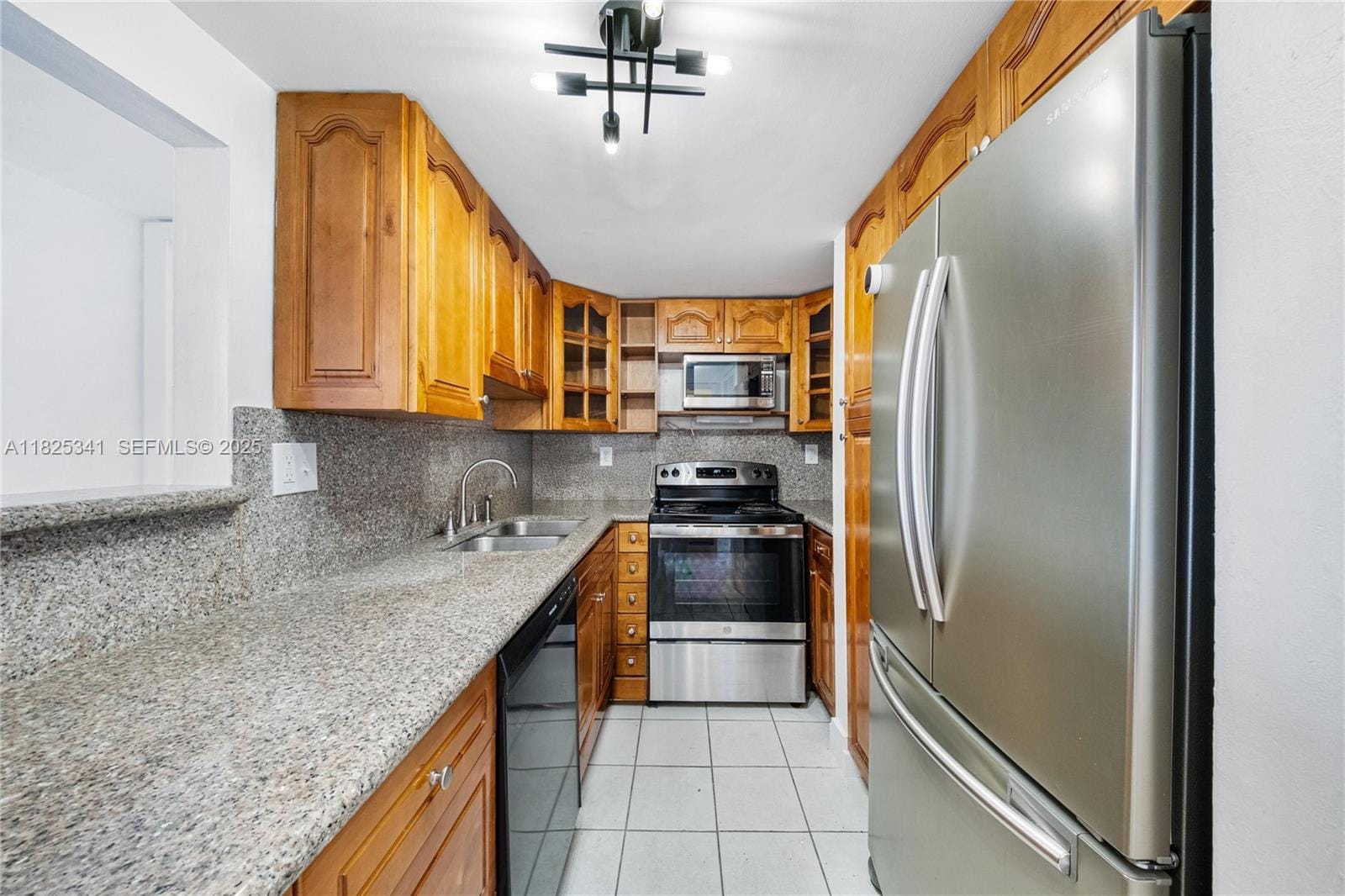 10700 SW 108th Avenue C316, Miami, FL 33176 photo 8