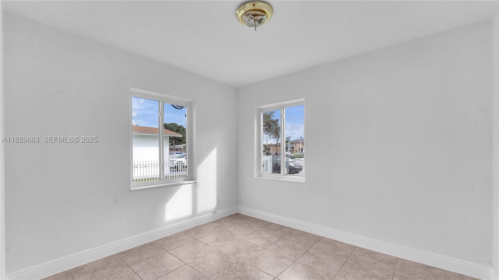 601 SE 8th Place — photo 12