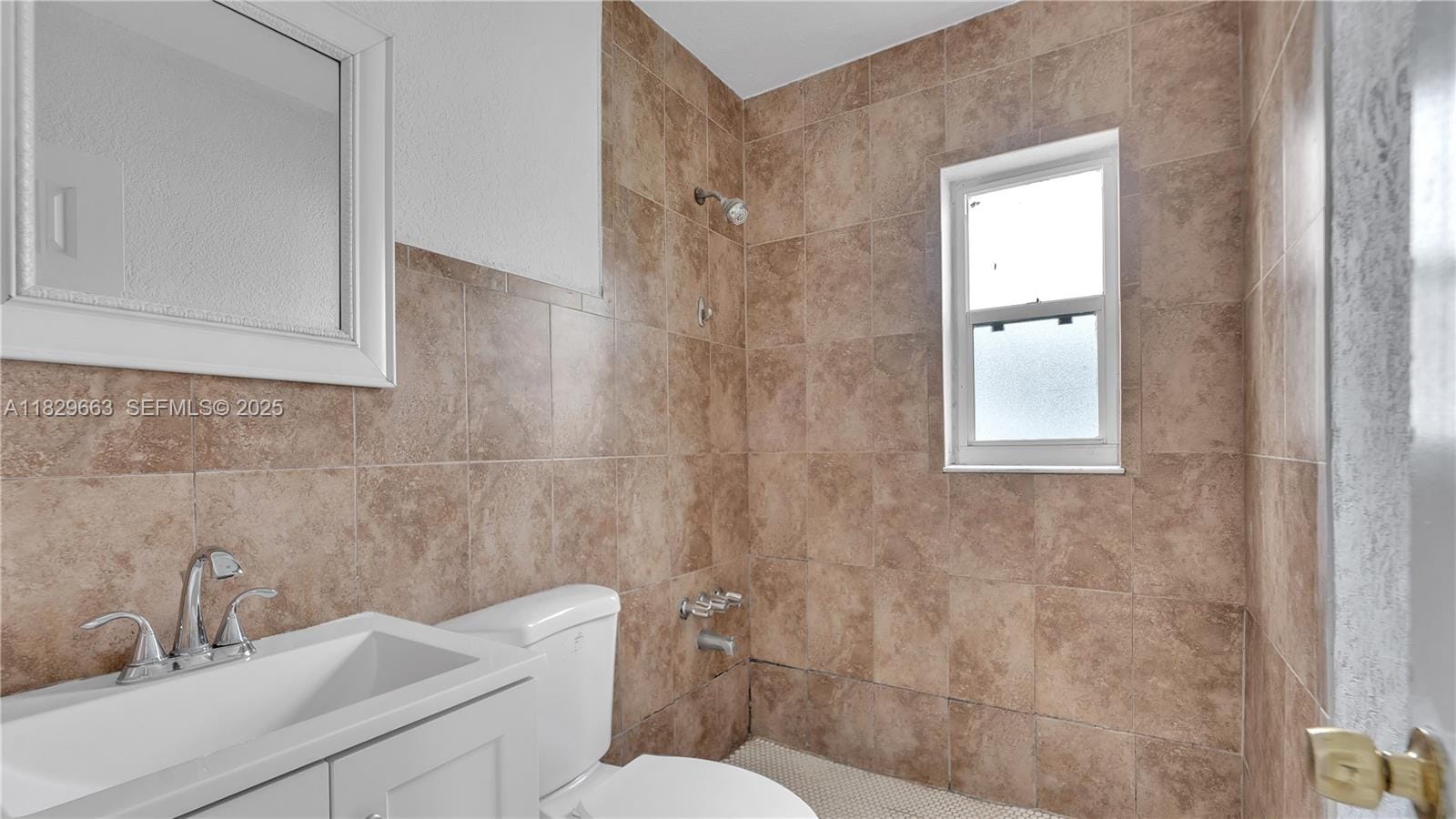 601 SE 8th Place, Hialeah, FL 33010 photo 15
