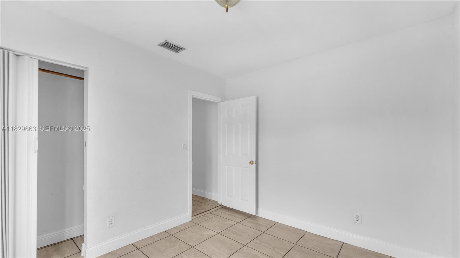 601 SE 8th Place, Hialeah, FL 33010 photo 17