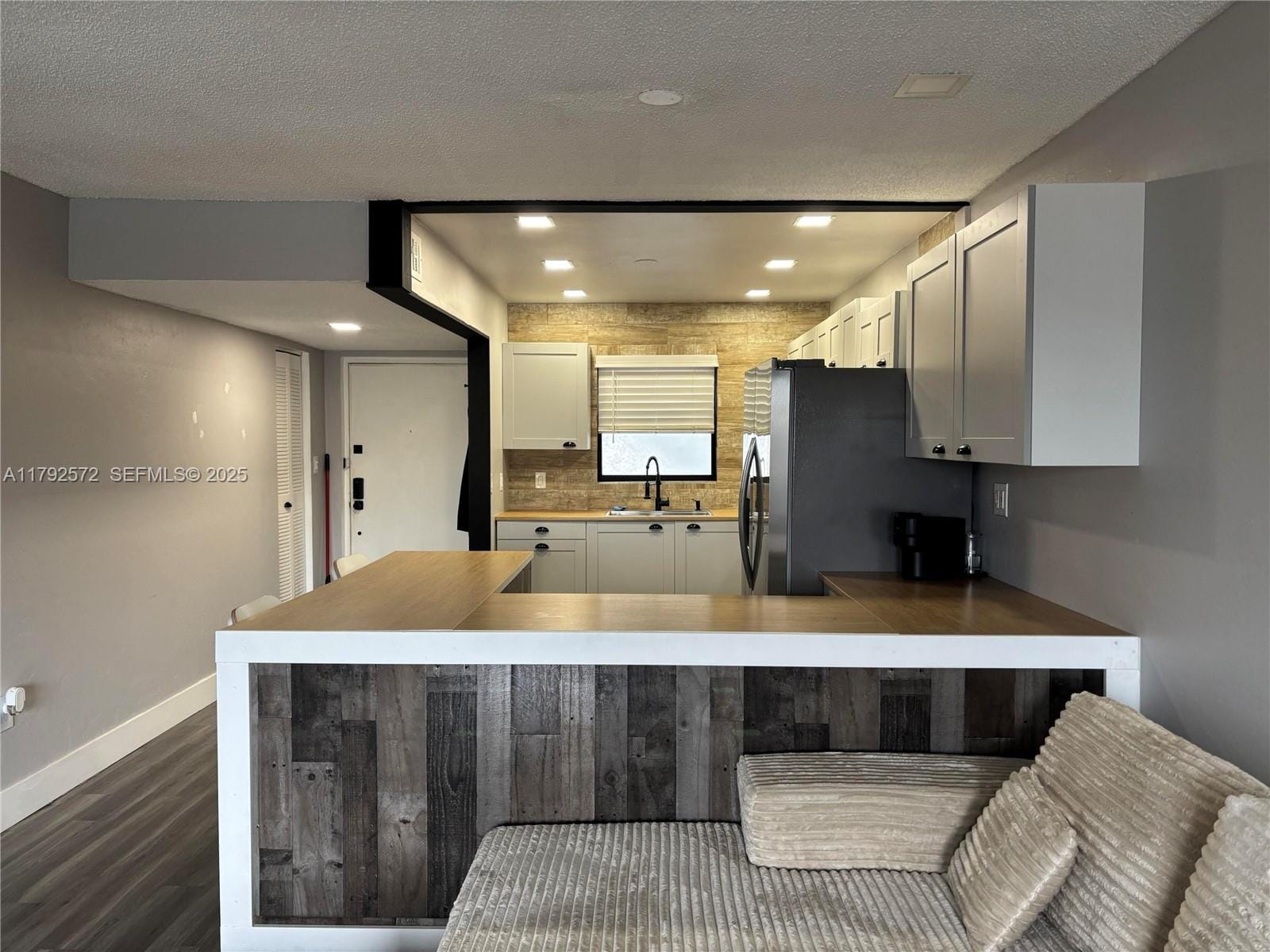 13500 NE 3rd Court 311, North Miami, FL 33161 photo 2