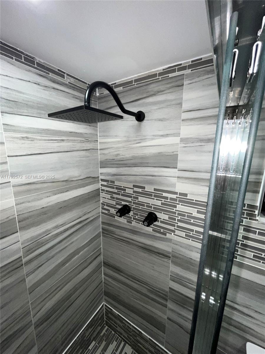 13500 NE 3rd Court 311, North Miami, FL 33161 photo 12