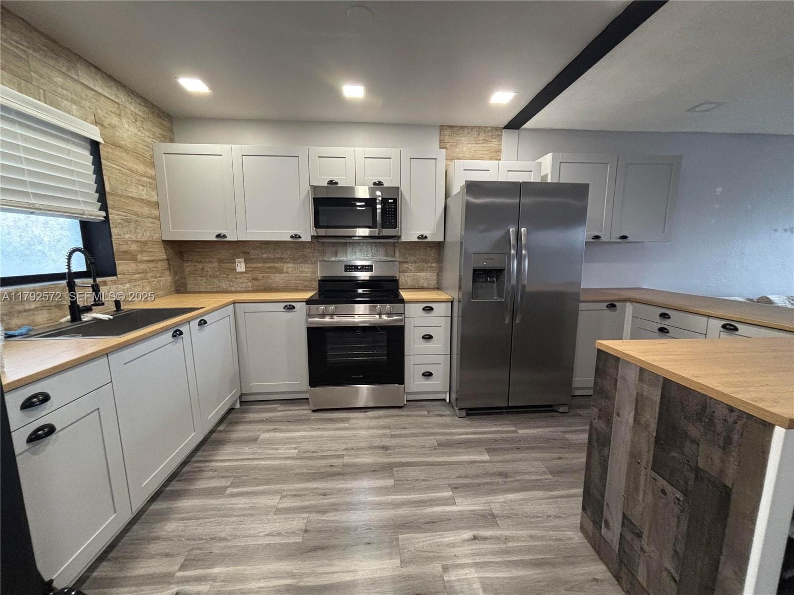 13500 NE 3rd Court 311, North Miami, FL 33161 photo 3