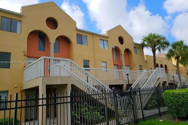5200 NW 31st Avenue L217, sold in Villas At Lakeview Condo, Fort Lauderdale, FL