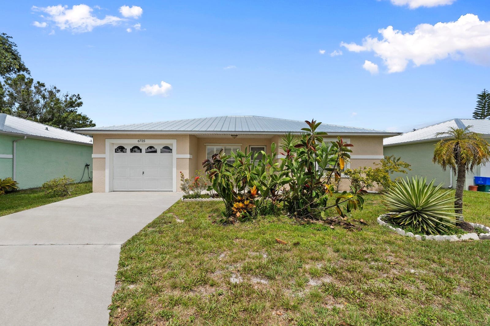 6725 Tulipan — photo 2