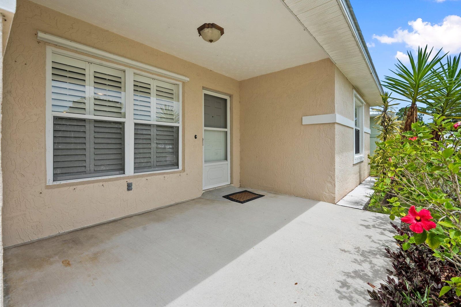 6725 Tulipan — photo 3