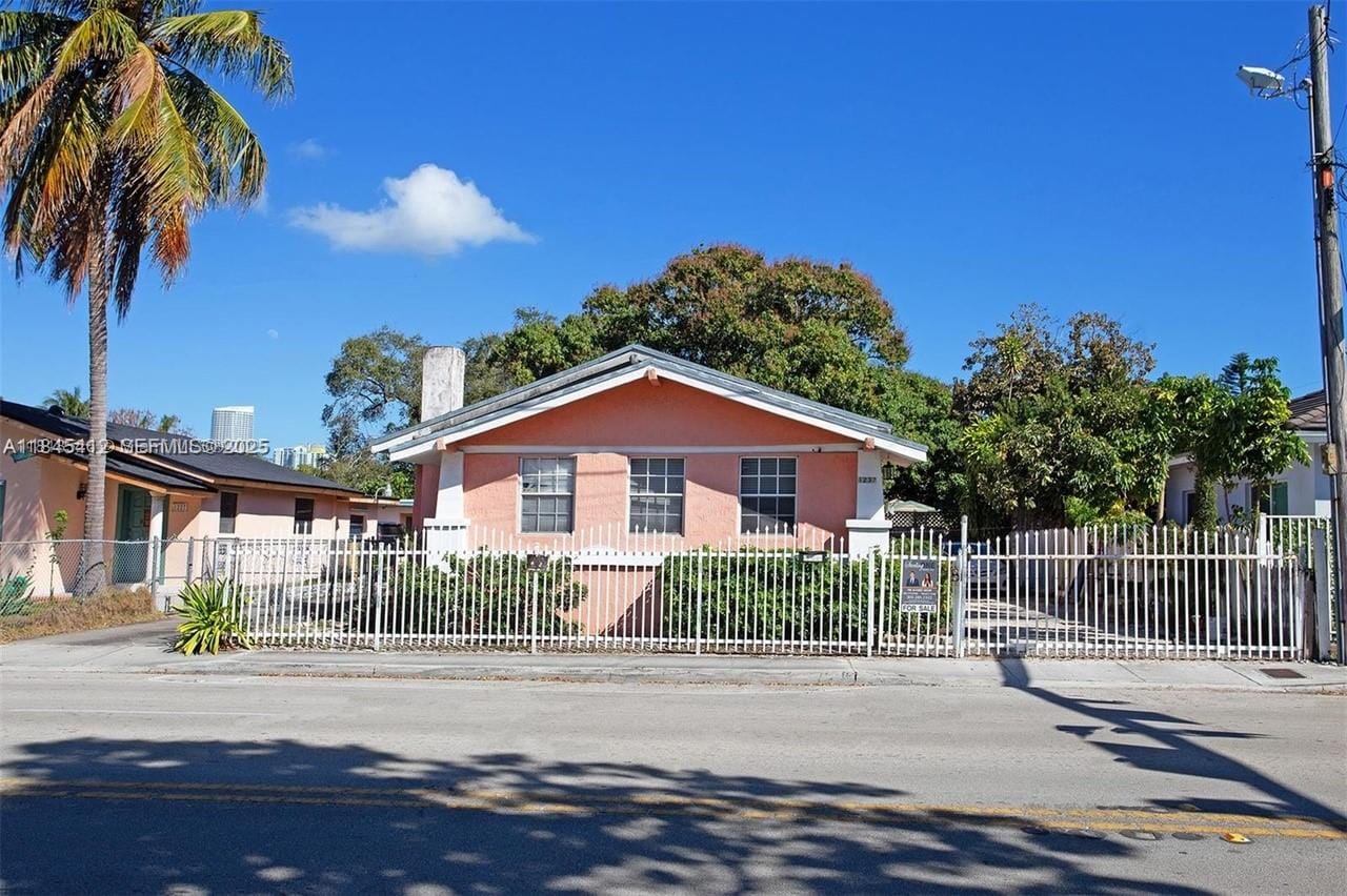 1237 SW 12 Avenue, Miami, FL 33129