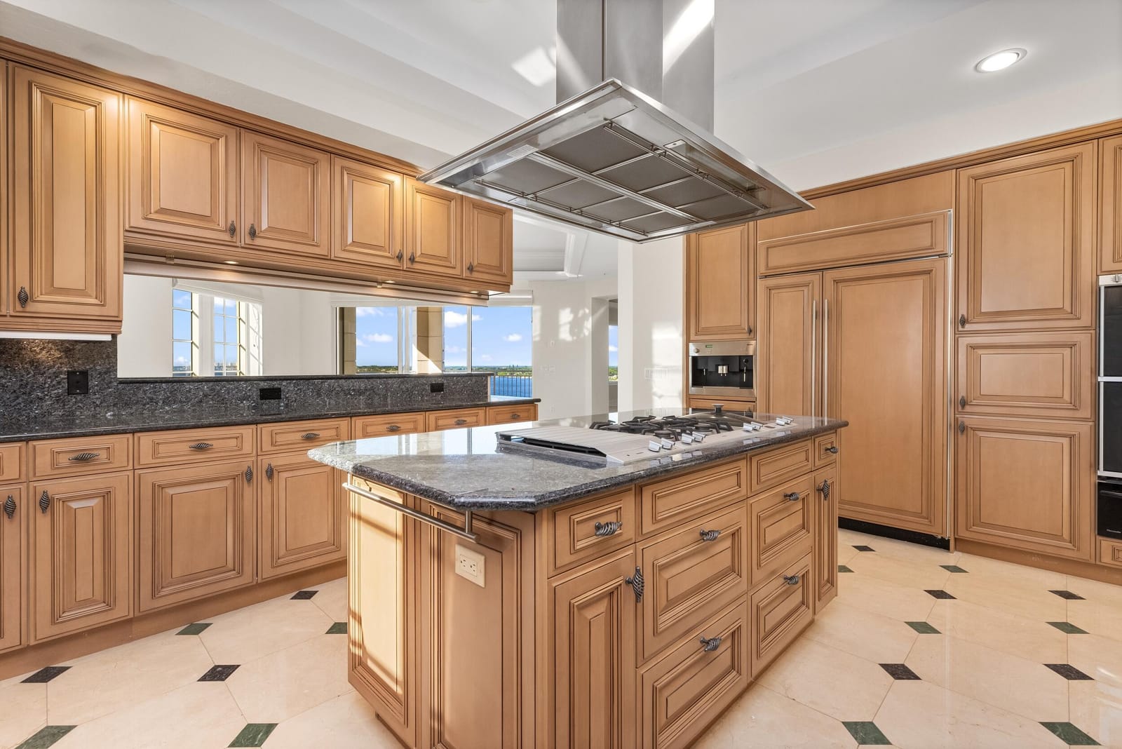 622 N Flagler Drive 801 — photo 9