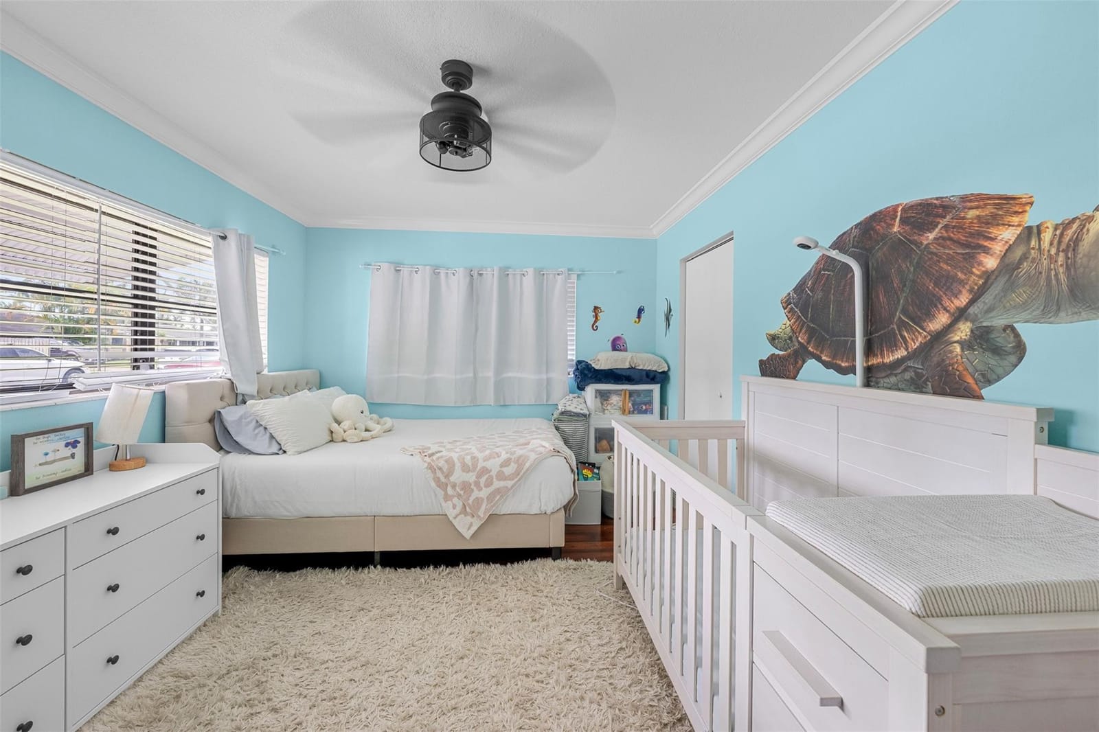 4581 NE 3rd Terrace, Oakland Park, FL 33334 photo 12