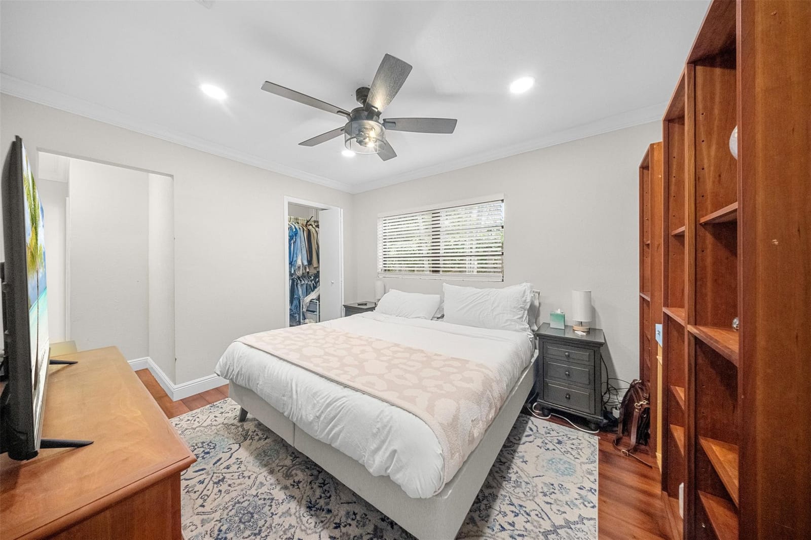 4581 NE 3rd Terrace, Oakland Park, FL 33334 photo 14