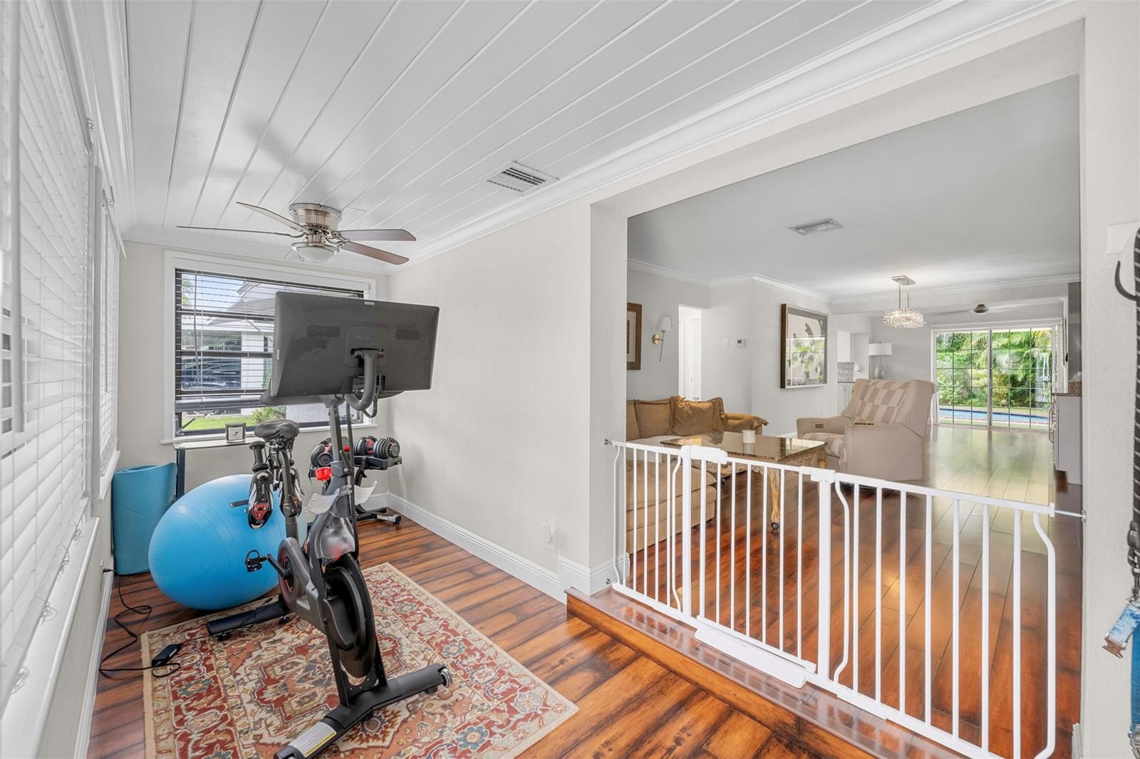 4581 NE 3rd Terrace, Oakland Park, FL 33334 photo 4