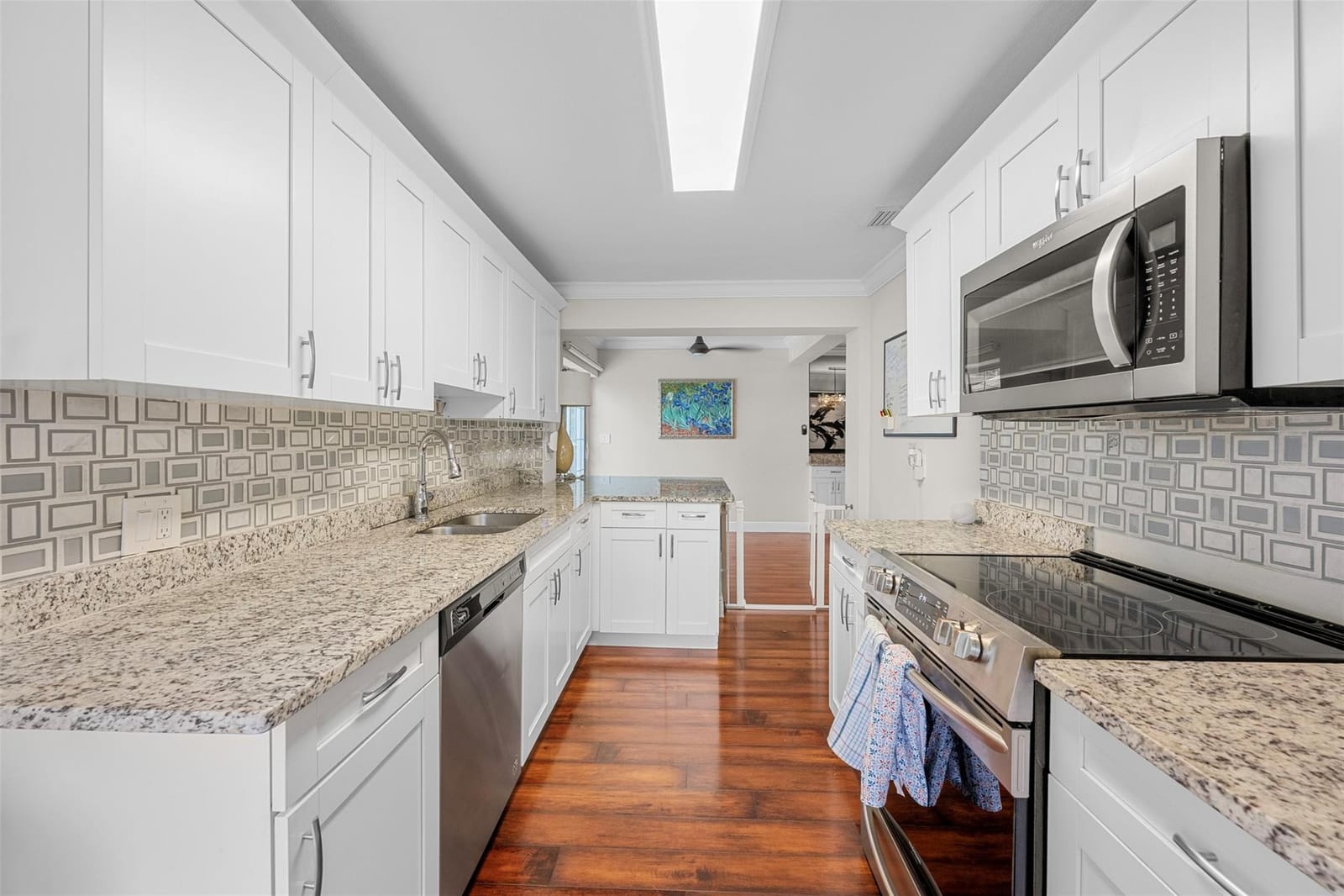4581 NE 3rd Terrace, Oakland Park, FL 33334 photo 8