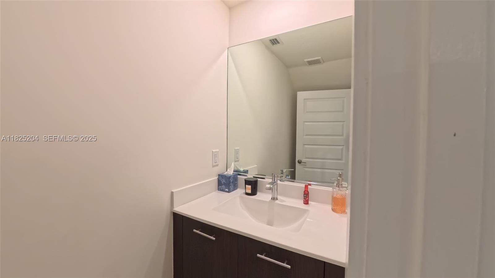 4680 NW 83rd Path 4680, Doral, FL 33166 photo 15