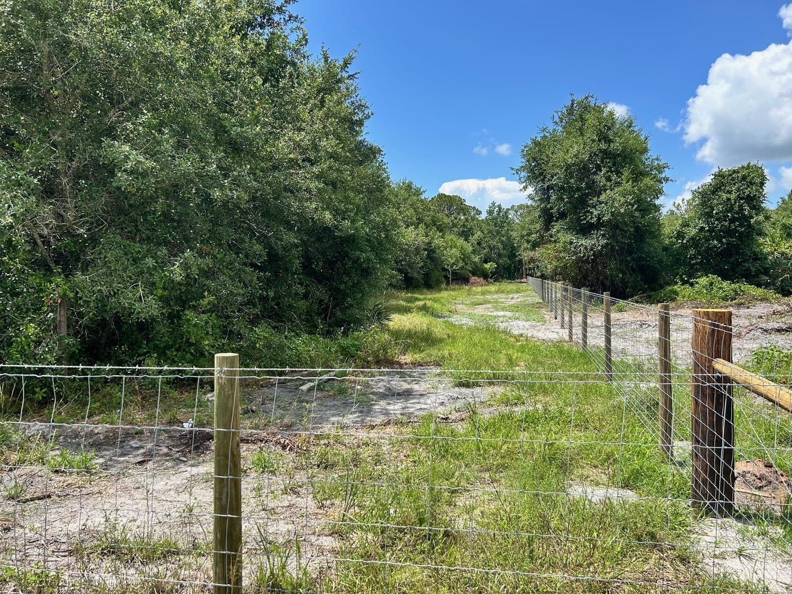 690 NE 144th Drive, Okeechobee, FL 34972 photo 2