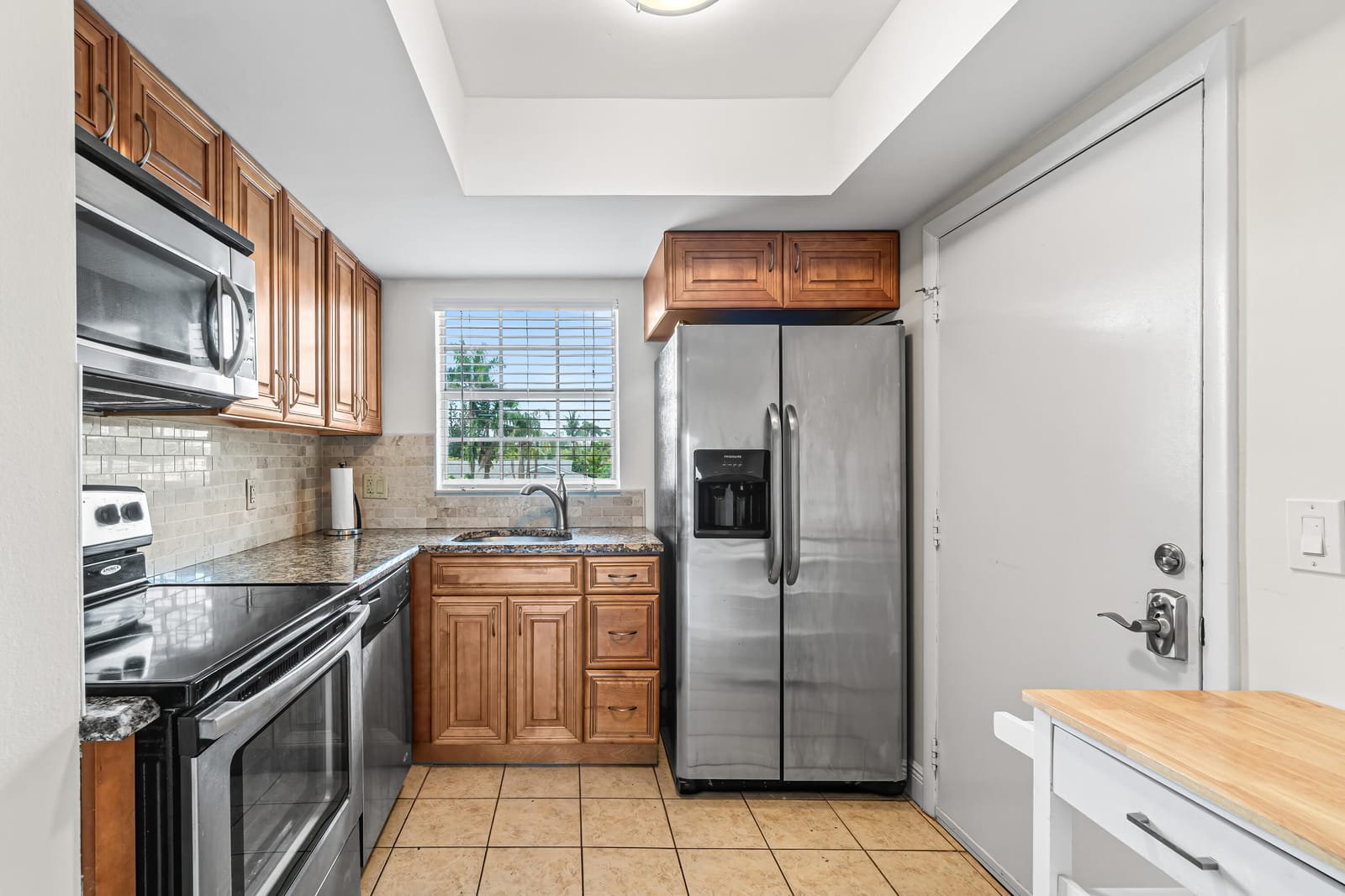 410 Wilma Circle 203 — photo 2