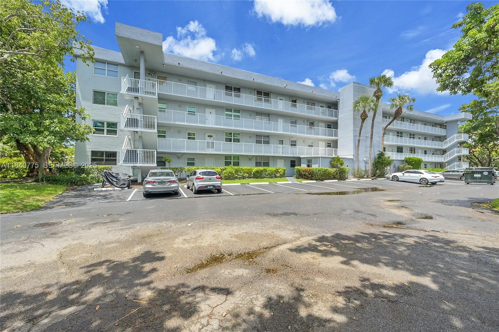 112 S Royal Park Drive 1C, Oakland Park, FL 33309 photo 2