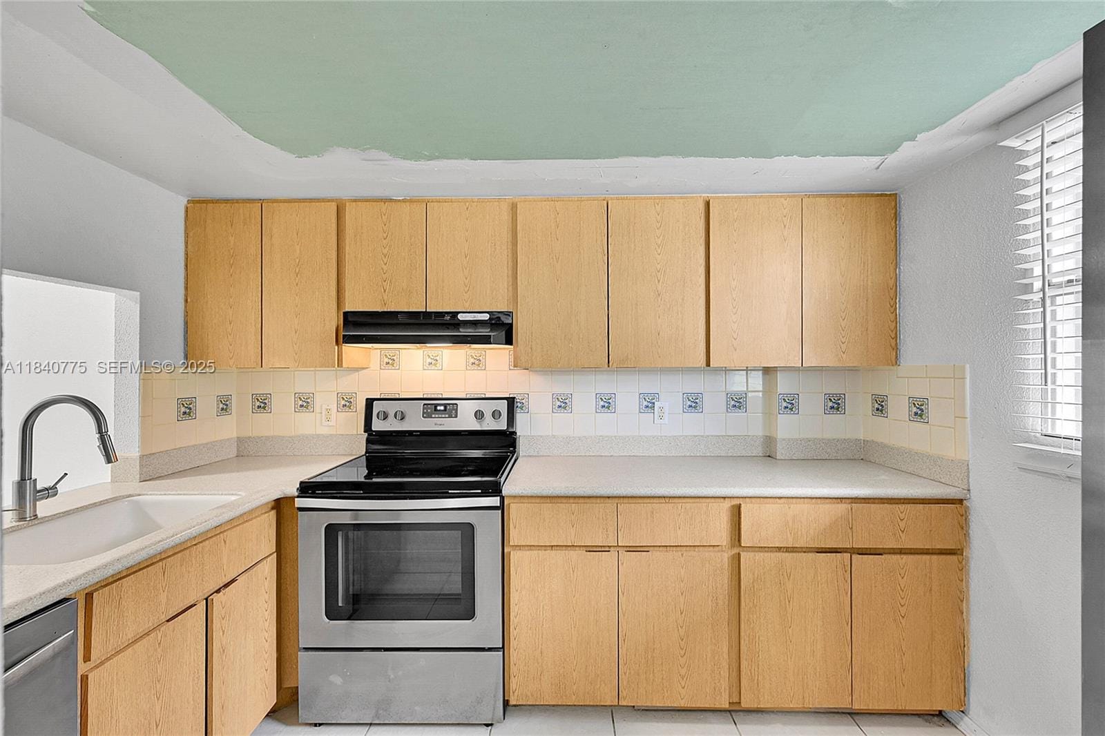 112 S Royal Park Drive 1C, Oakland Park, FL 33309 photo 5