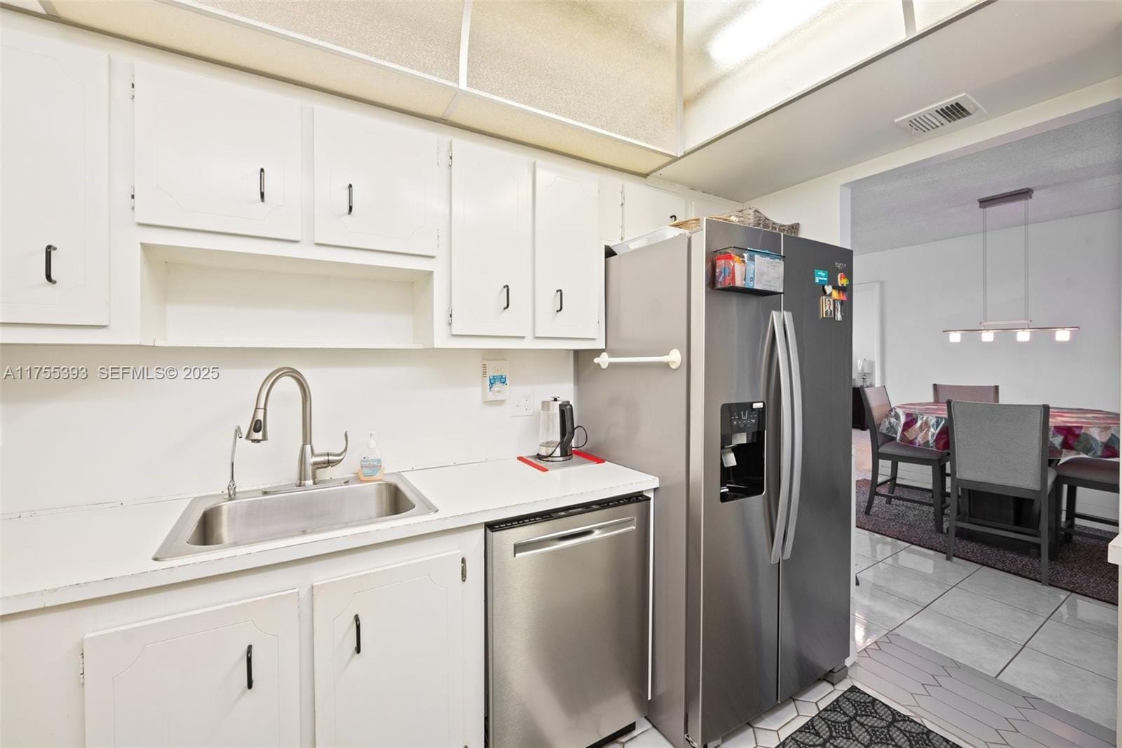 1000 Saint Charles Place 603 — photo 7